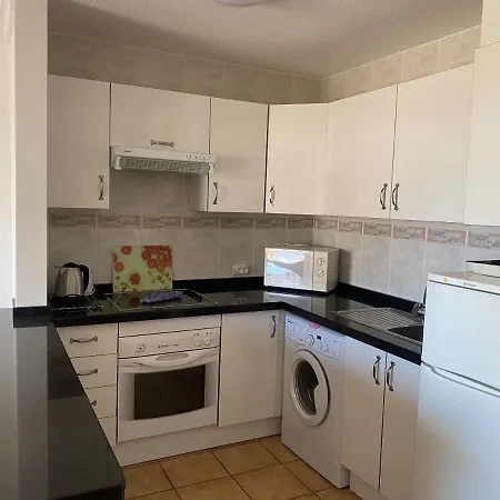 Self Catering Lovely 1 Bed Apartment, 14b2, Cristianos, Tenerife דירה ארונה