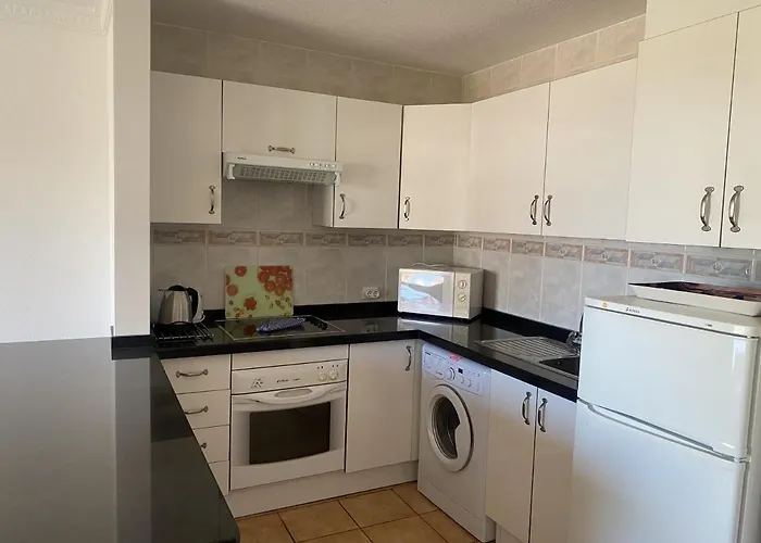 1 Bed 14b2, Victoria Court 1, Cristianos, Tenerife Апартаменты Арона